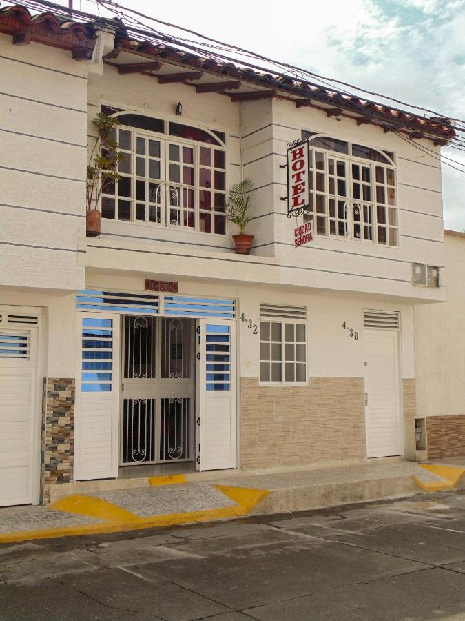 Hotel Ciudad Señora Buga Exterior foto